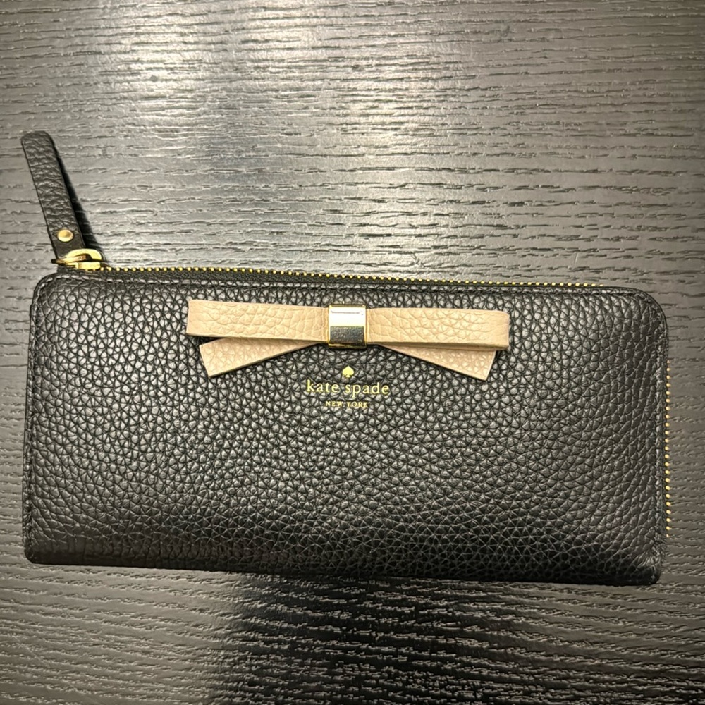 kate spade Black Leather Zip Wallet with Tan Bow